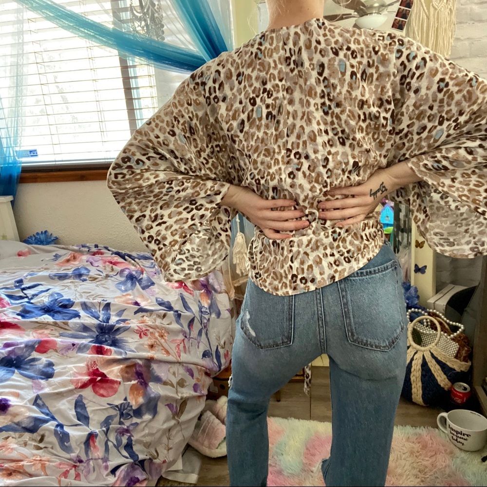 NEW Leopard Wrap Top - Picture 11 of 15